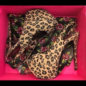 Betsey Johnson - Boommm - Leopard - Size 8